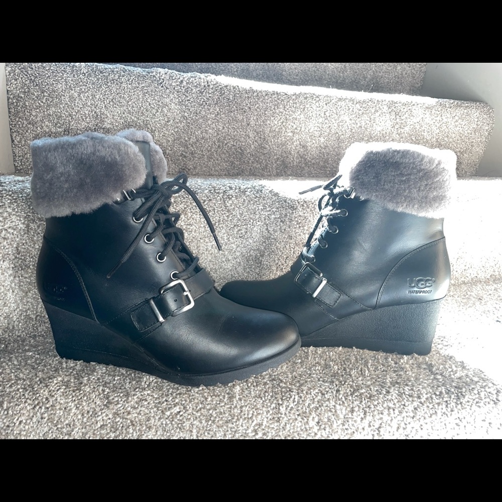 Ugg janney wedge black leather boots